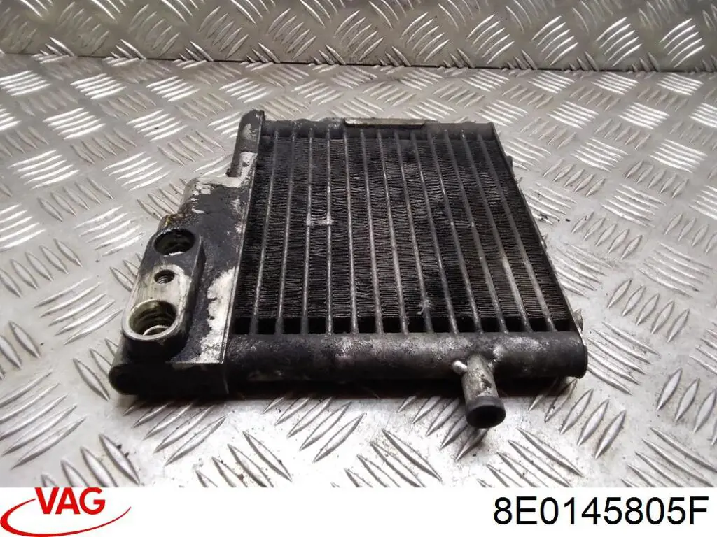 Radiador de aire de admisión VAG 8E0145805F precio, desde 72,35 EUR