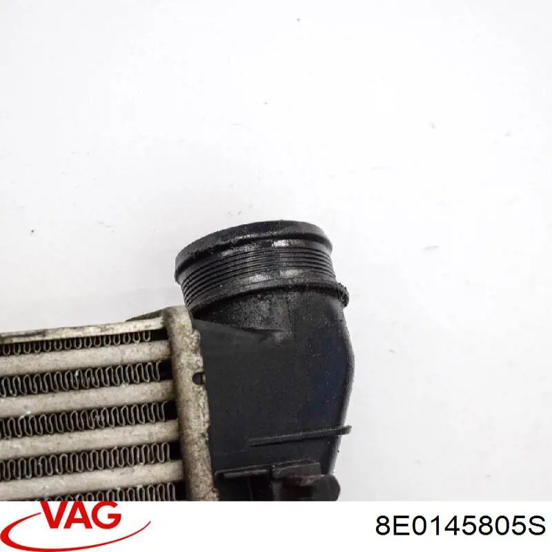 Enfriador de aire de admisión VAG 8E0145805S