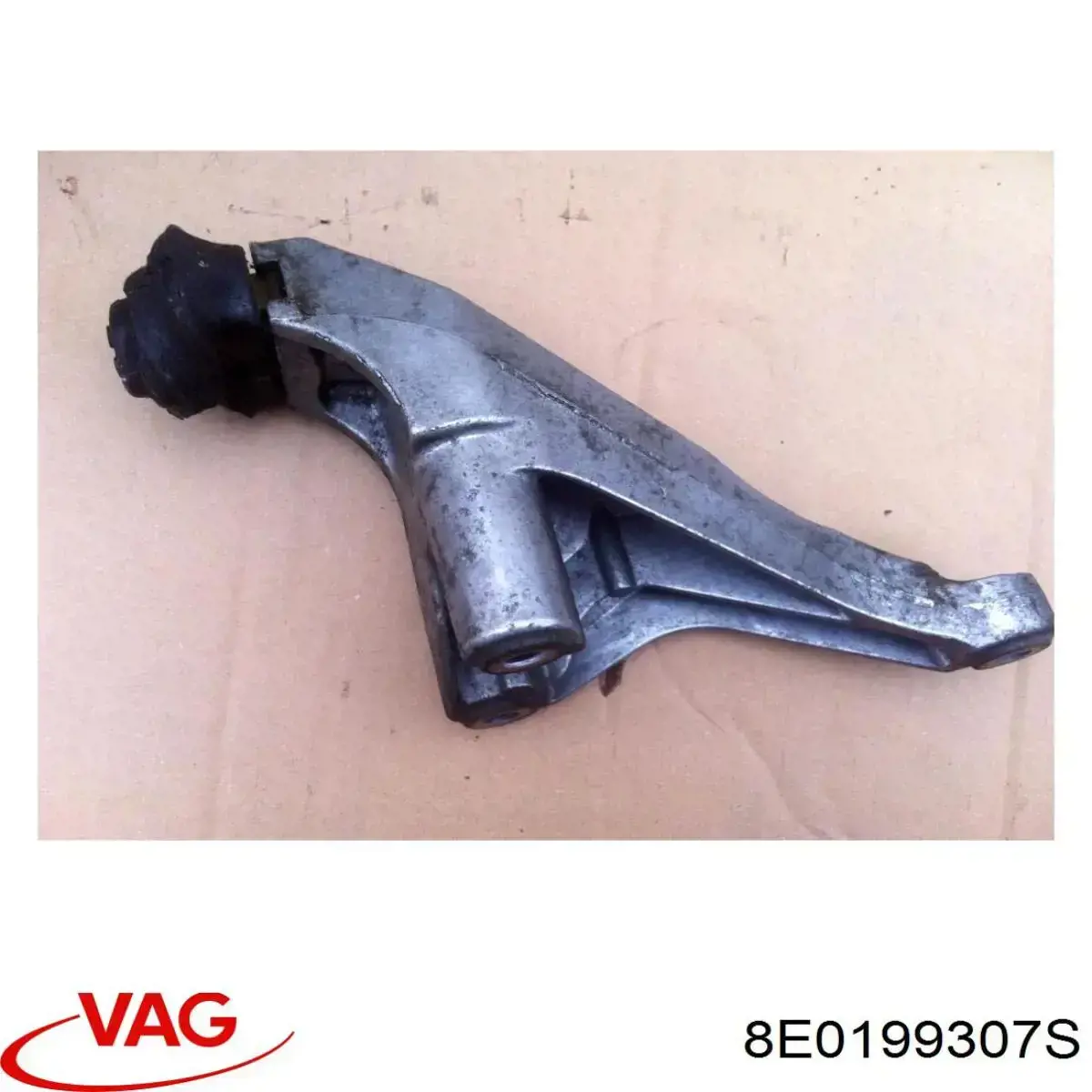 8E0199307S VAG Soporte del soporte izquierdo del motor