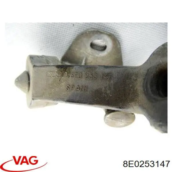 8E0253147 VAG abrazadera de tubo de escape trasera