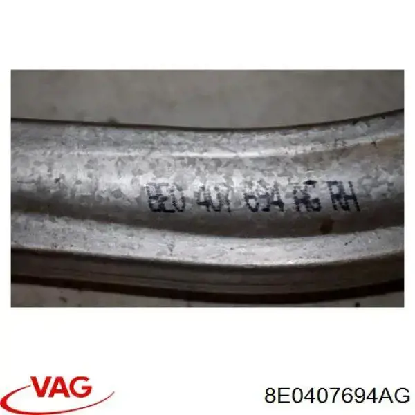 8E0407694AG VAG Brazo inferior derecho de la suspensión delantera