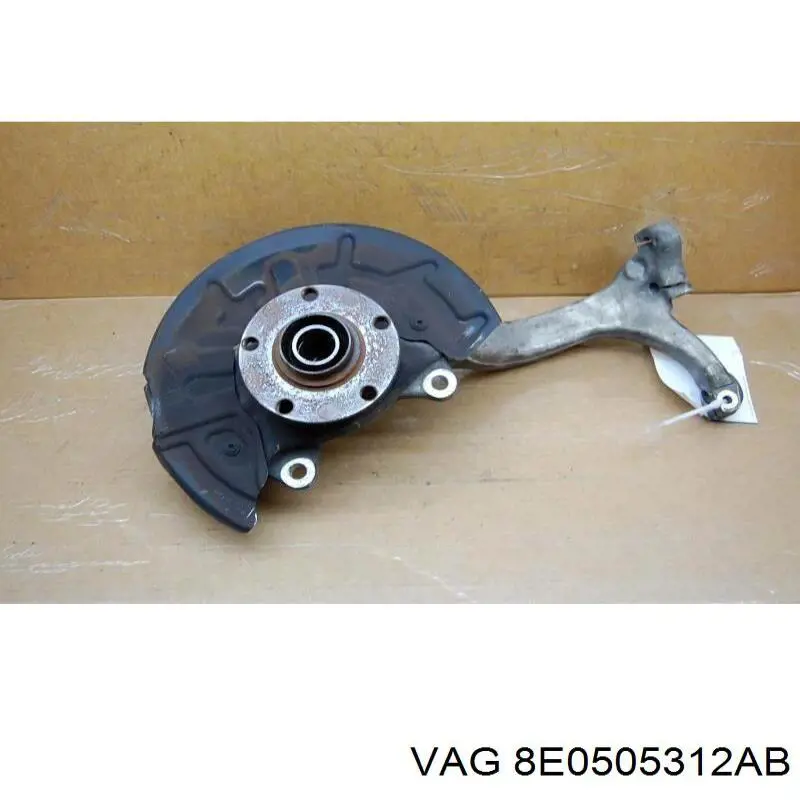 Brazo inferior derecho de la suspensión trasera VAG 8E0505312AD precio, desde 68,24 EUR