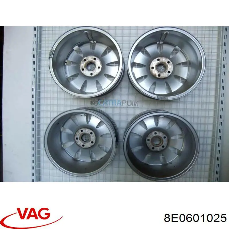 Comprar 8E0601025 VAG Aros de rueda