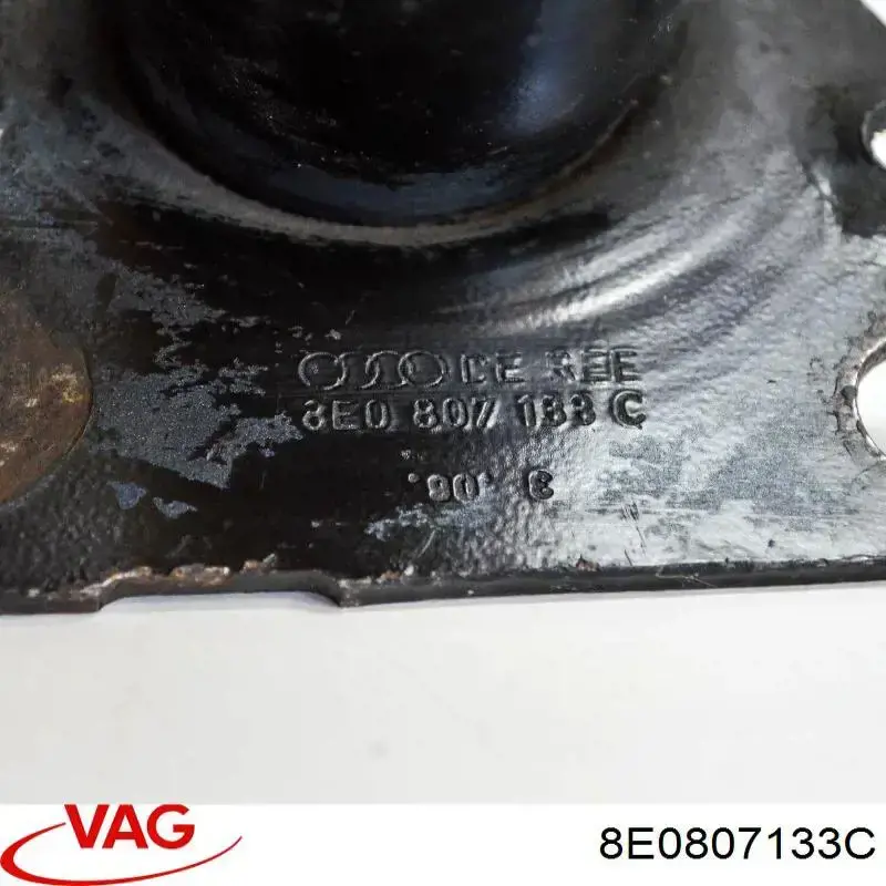 Comprar 8E0807133C VAG Soporte del refuerzo del parachoques delantero