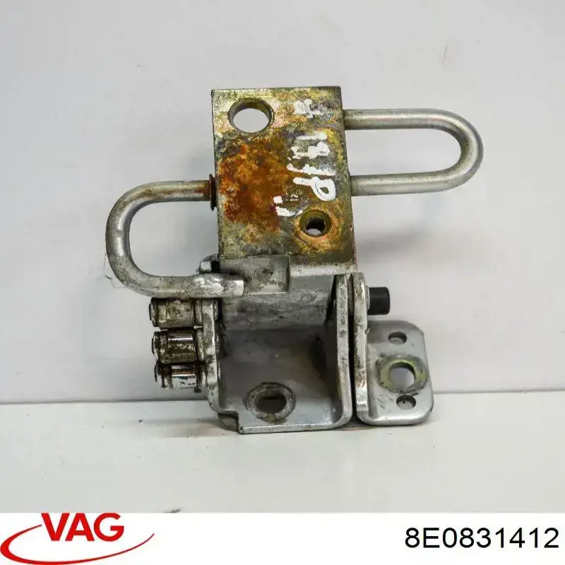 Bisagra de la puerta delantera derecha VAG 8E0831412 precio, desde 42,11 EUR