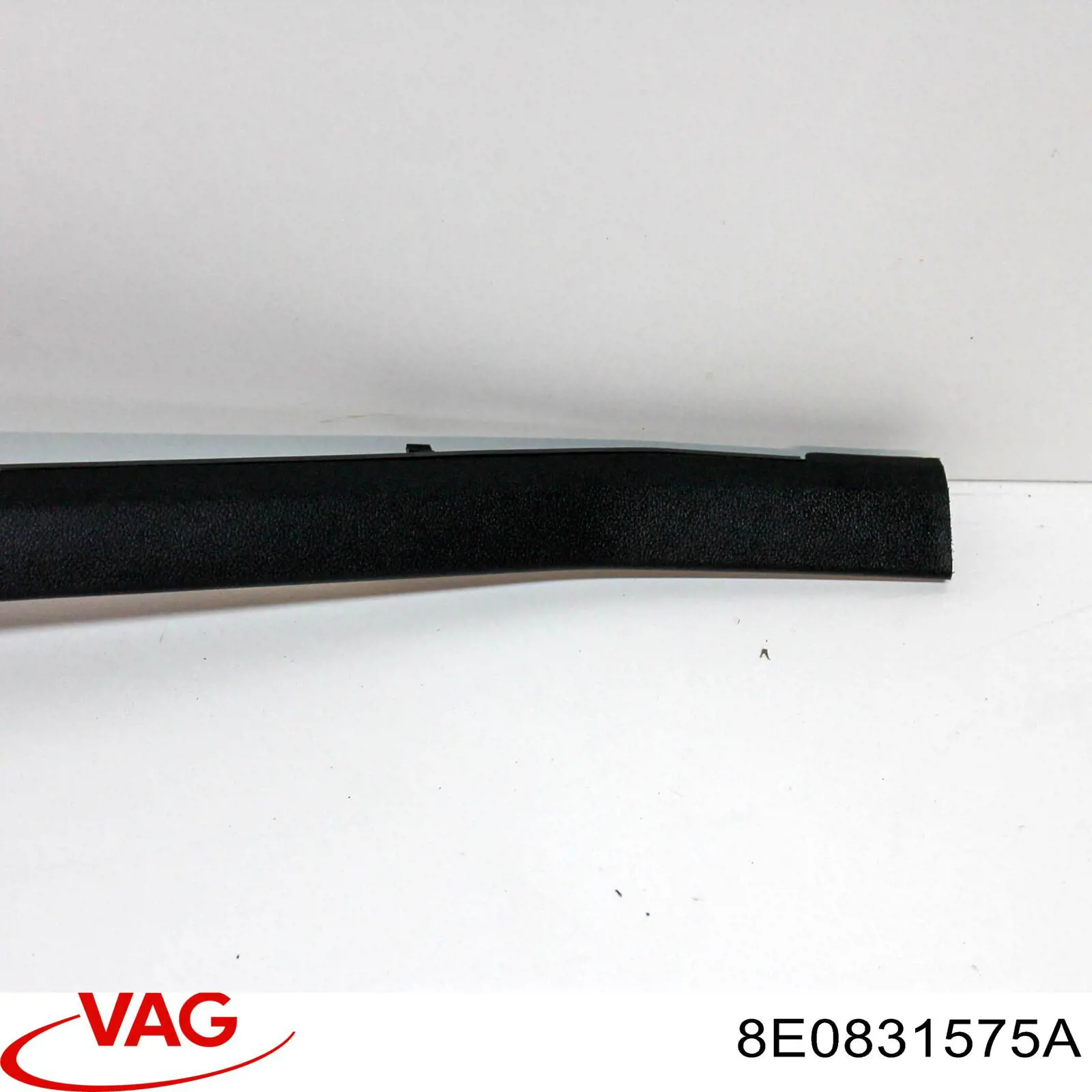  VAG 8E0831575A precio, desde 15,70 EUR