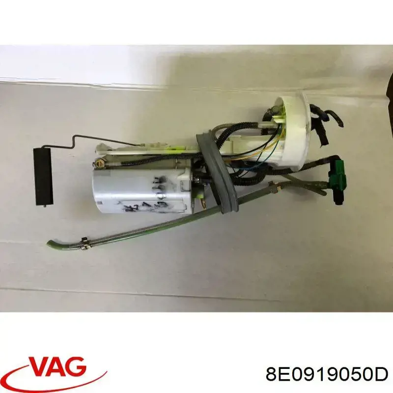 Módulo alimentación de combustible  VAG 8E0919050D precio, desde 108,90 EUR