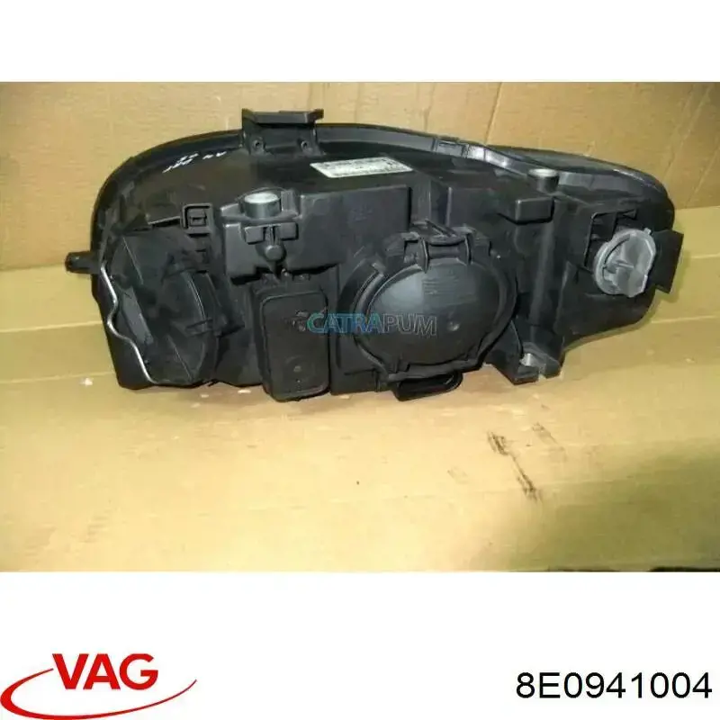 8E0941004 VAG Luz derecha