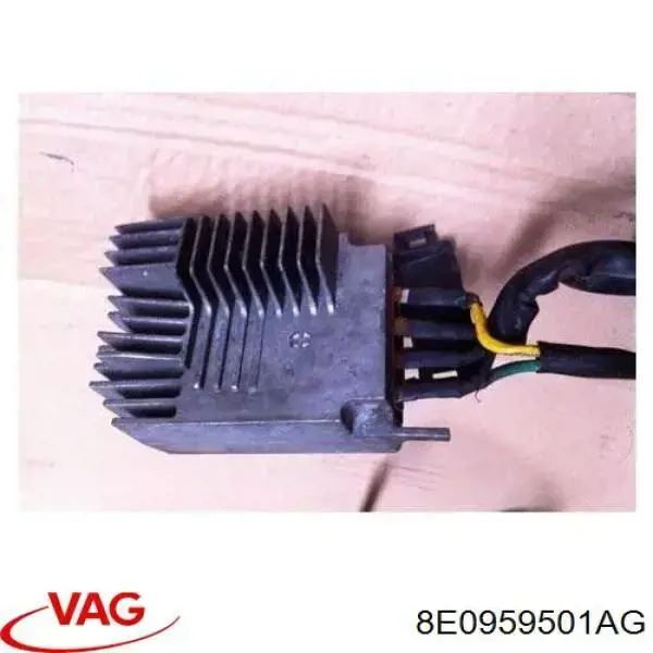 Regulador de velocidad del ventilador de refrigeración (unidad de control) 99591817401 Vika