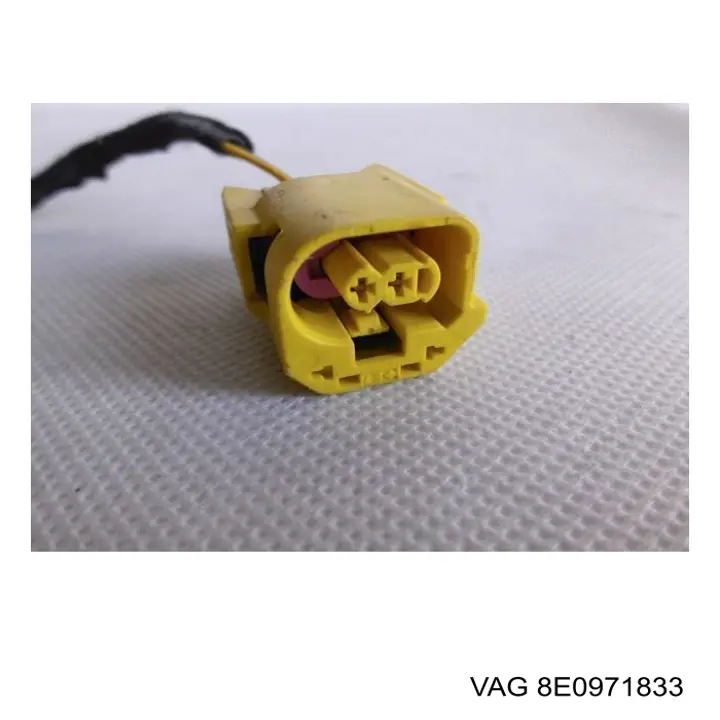  8E0971833 VAG