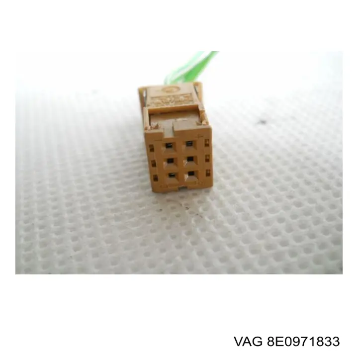  VAG 8E0971833