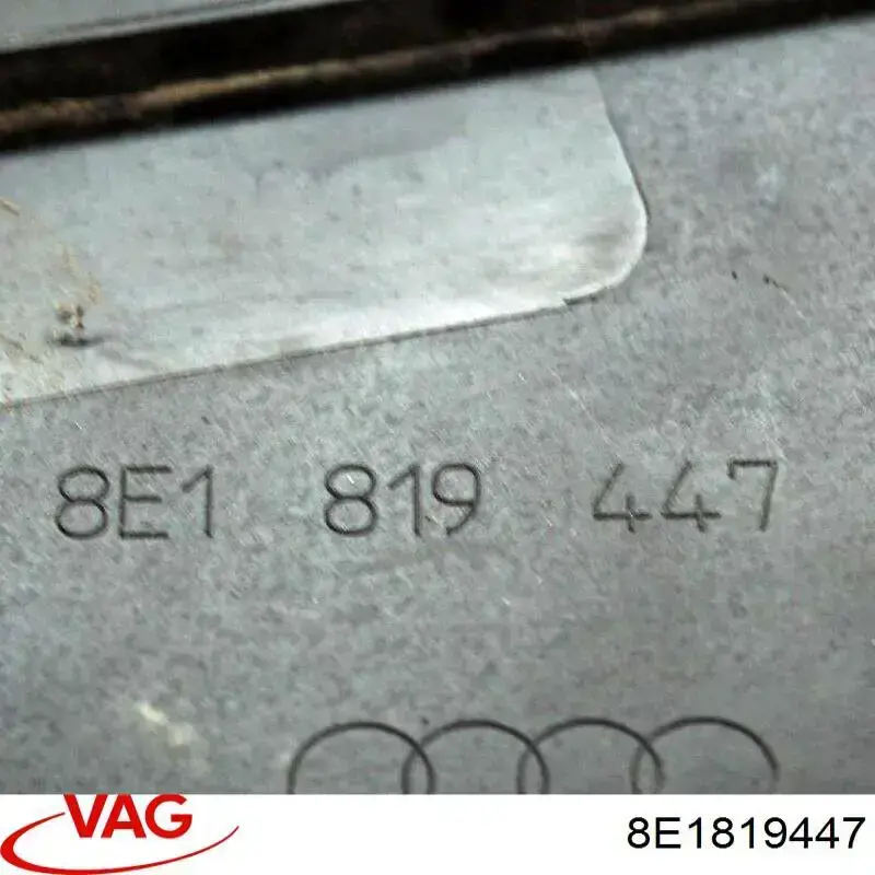 Comprar 8E181944701CREF VAG Rejilla de limpiaparabrisas