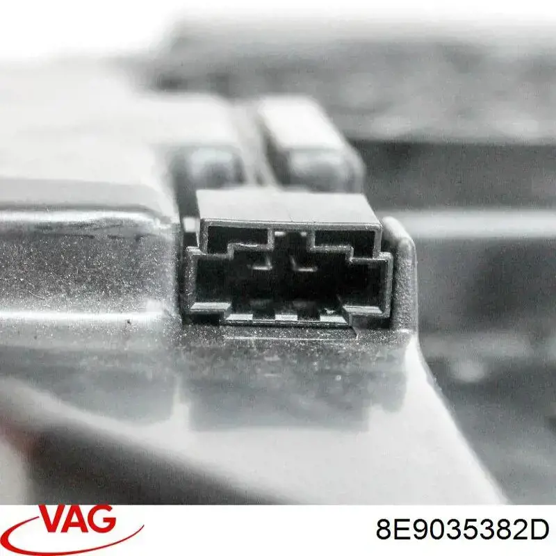 Subwoofer VAG 8E9035382D precio, desde 49,96 EUR