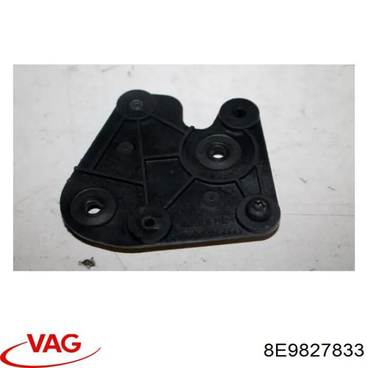 Comprar 8E9827833 VAG Motor de apertura/cierre del cierre del maletero (puerta trasera 3/5)