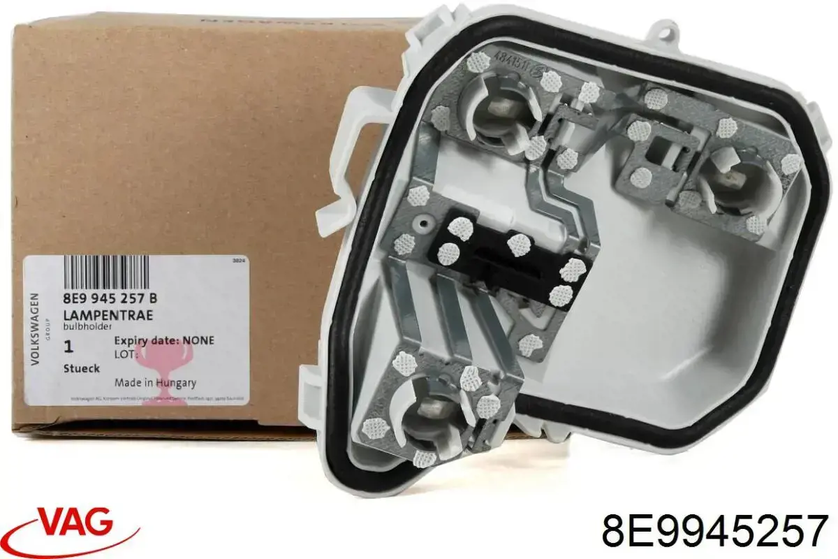 Portalámparas de luz trasera VAG 8E9945257 precio, desde 117,61 EUR