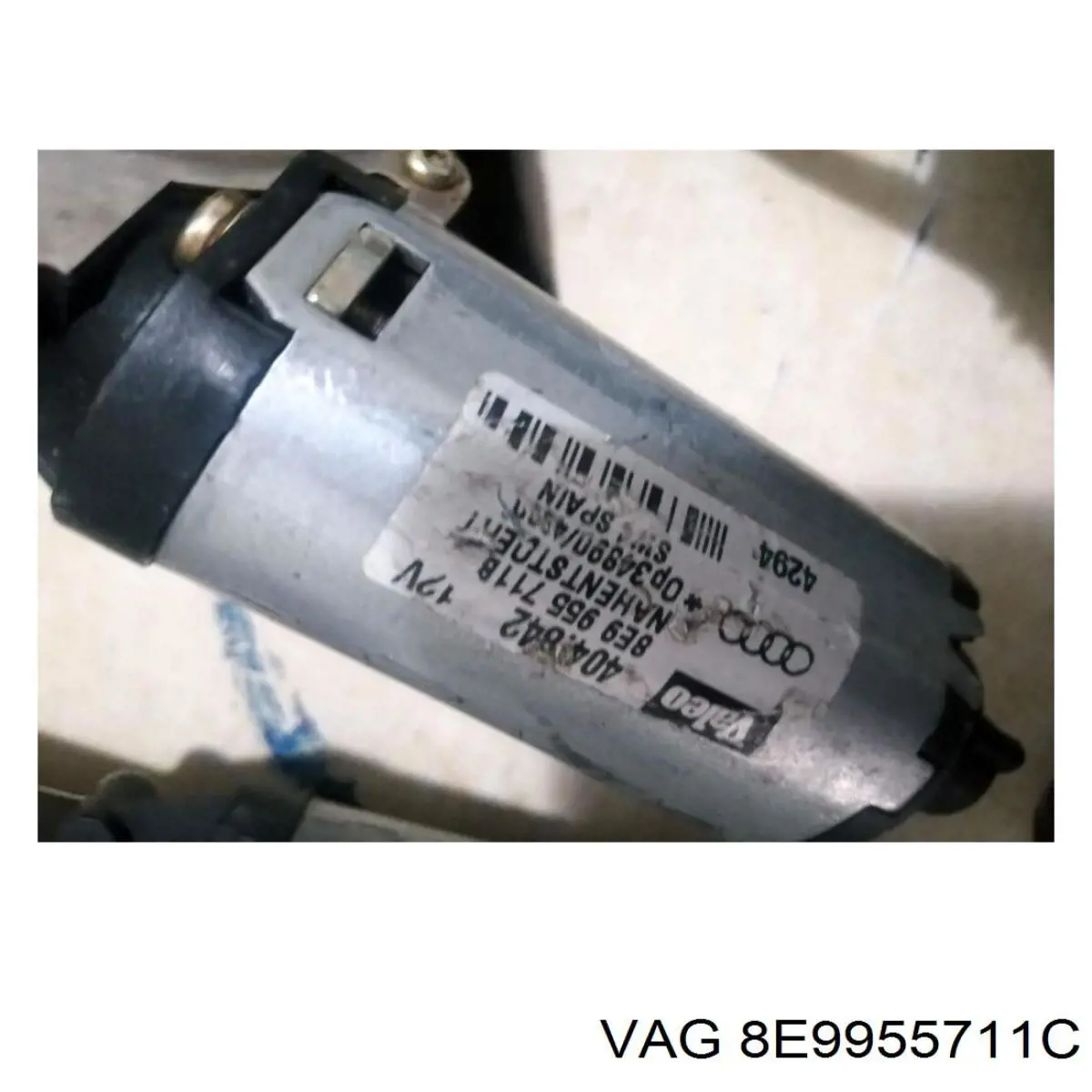 Motor limpiaparabrisas, trasera 8E9955711C VAG