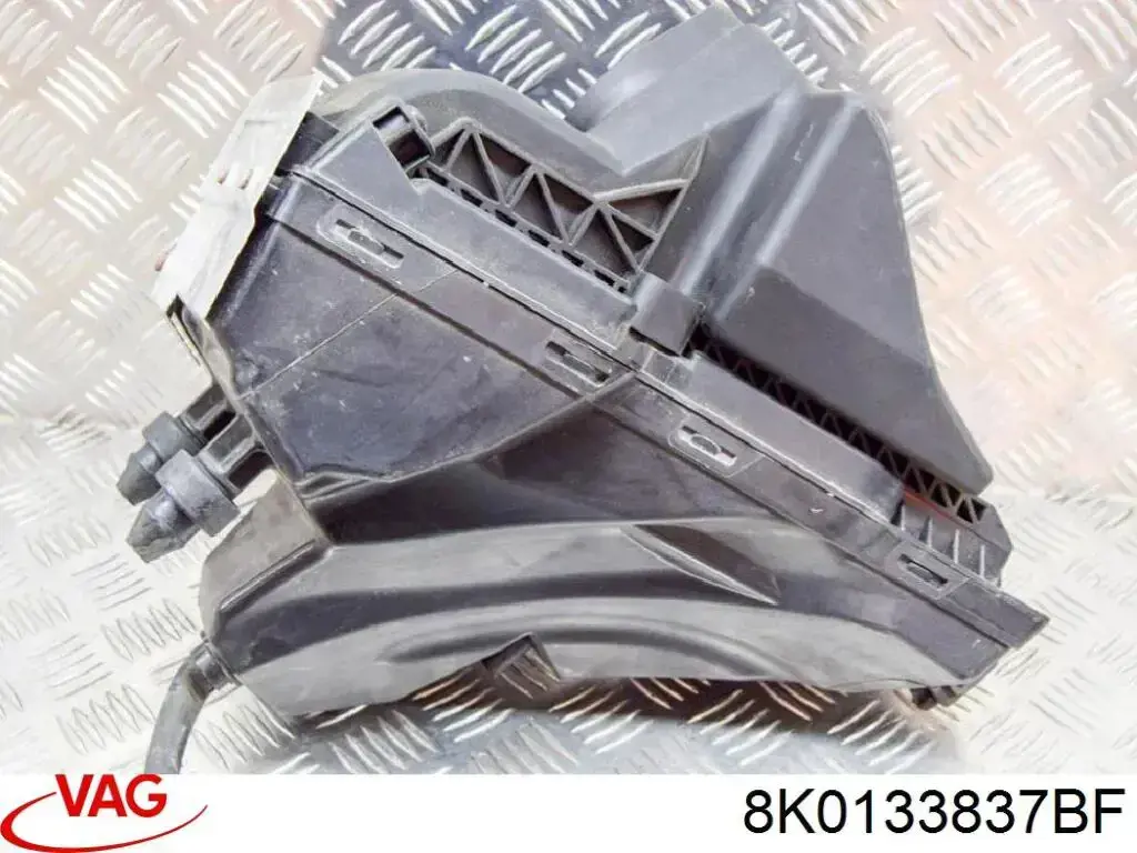 Comprar 8K0133837BF VAG Caja del filtro de aire