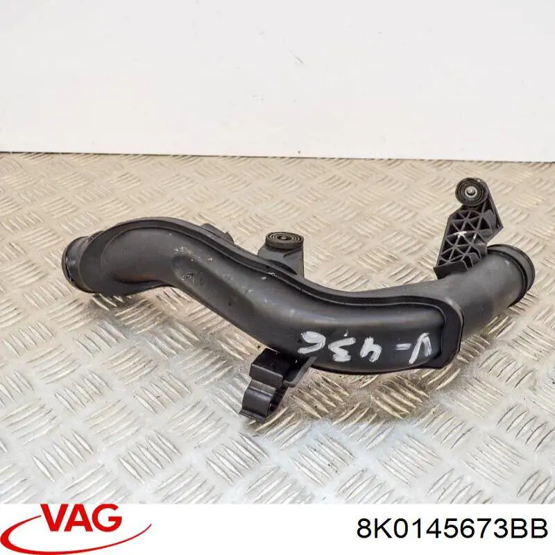 8K0145673BB VAG tubo flexible de aire de sobrealimentación superior