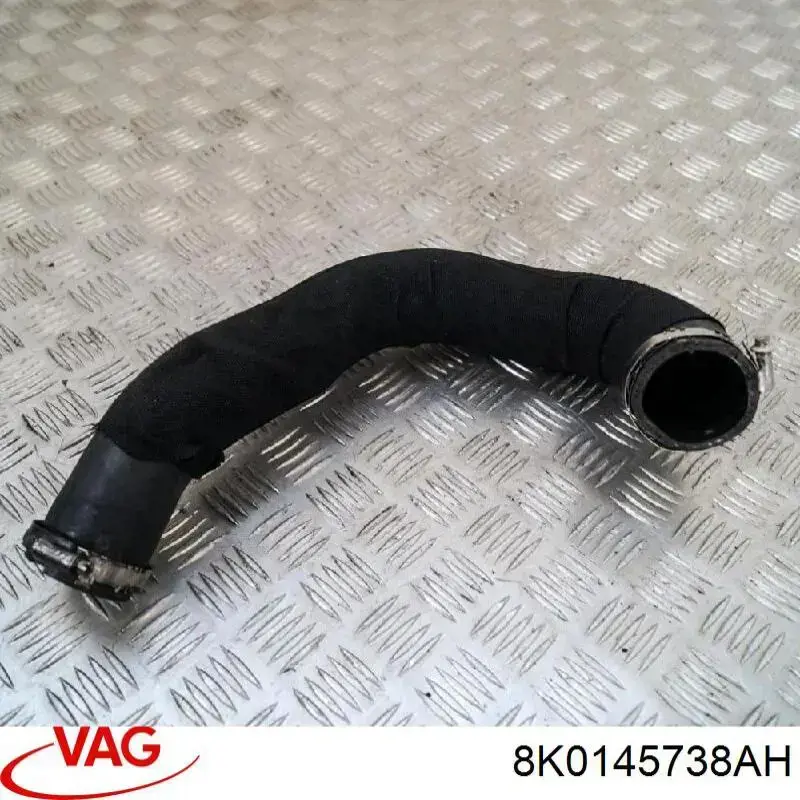 8K0145738AH VAG tubo flexible de aire de sobrealimentación derecho