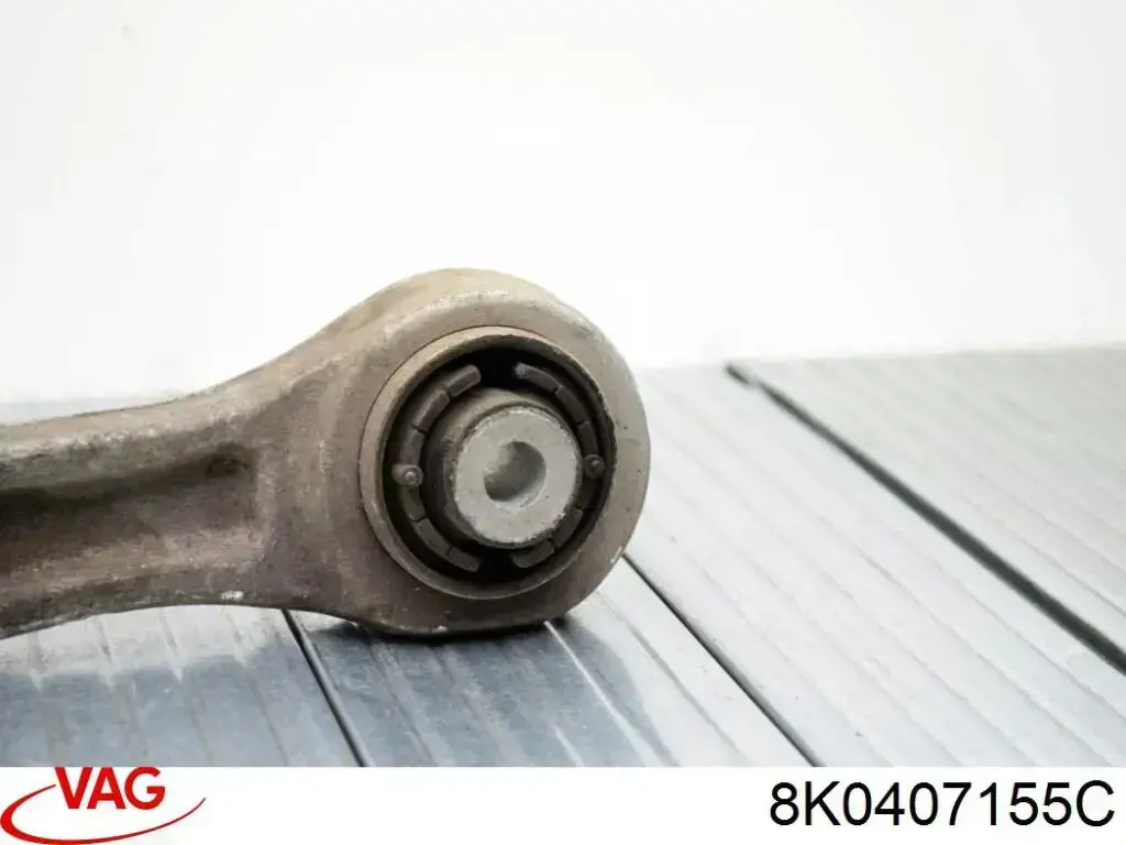 Brazo inferior izquierdo de la suspensión delantera VAG 8K0407155C precio, desde 62,44 EUR