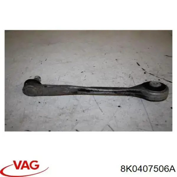 Brazo superior derecho de la suspensión delantera 8K0407506A VAG