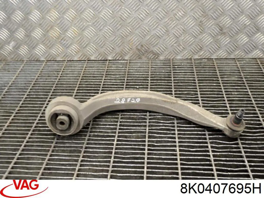 Brazo inferior izquierdo de la suspensión delantera VAG 8K0407695H precio, desde 81,31 EUR