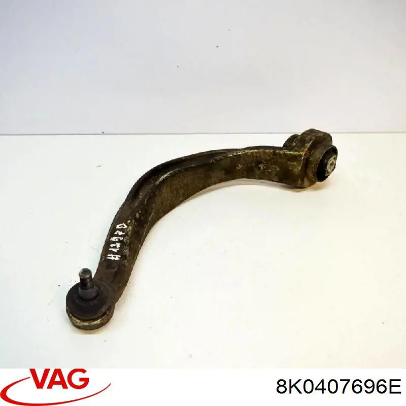 Brazo inferior derecho de la suspensión delantera VAG 8K0407696E precio, desde 79,86 EUR