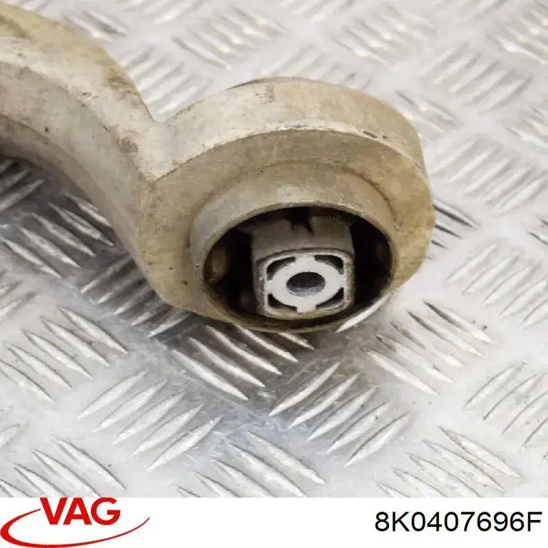 Brazo inferior derecho de la suspensión delantera VAG 8K0407696F precio, desde 63,89 EUR