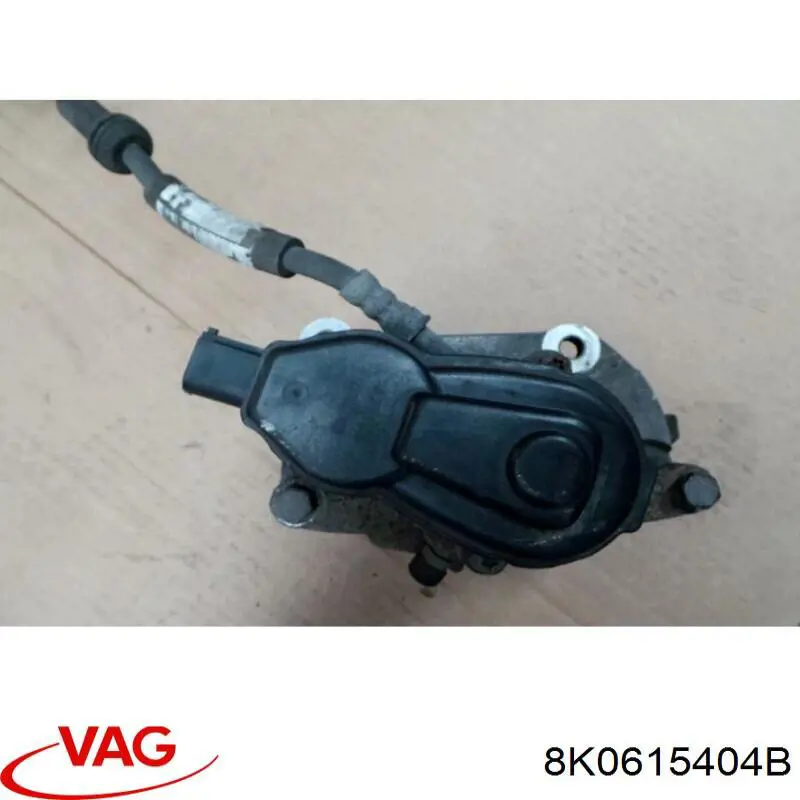 Pinza de freno trasera derecha 8K0615404B VAG