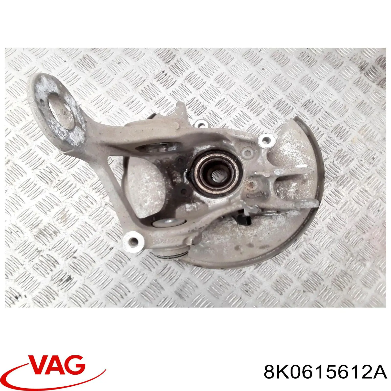 Protector de disco de freno trasero derecho VAG 8K0615612A