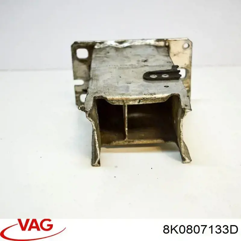 Soporte del refuerzo del parachoques delantero VAG 8K0807133D precio, desde 88,57 EUR