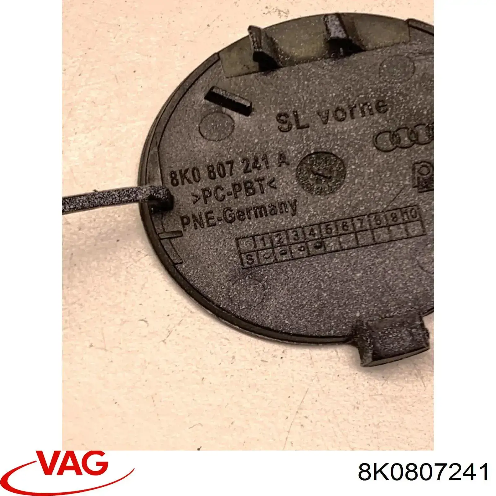 Comprar 8K0807241 VAG Tapa del enganche de remolcado delantera
