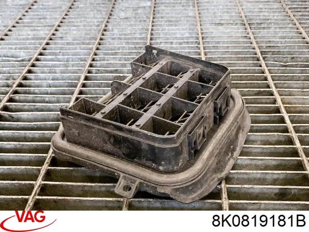 Rejilla de ventilación trasera del habitáculo 8K0819181B VAG
