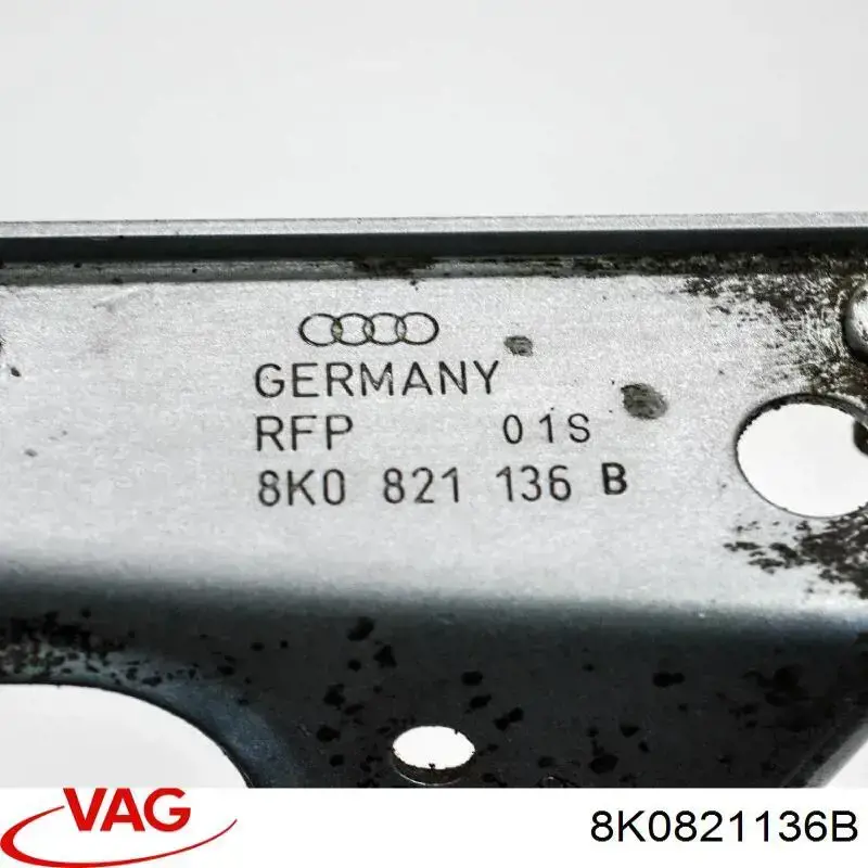Soporte delantero de guardabarros delantero derecho 8K0821136B VAG