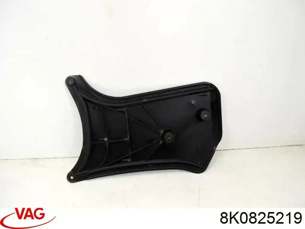 8K0825219 VAG Protector de bajos trasero