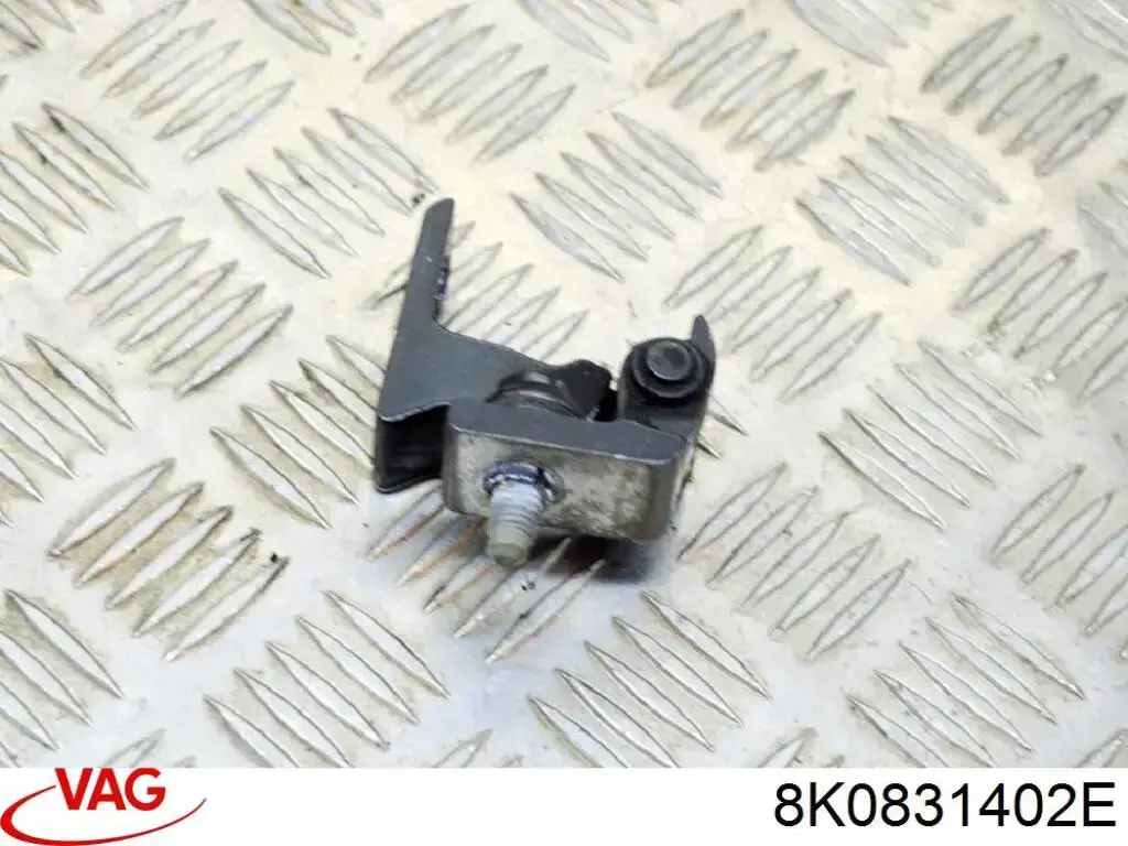 Bisagra de la puerta trasera derecha VAG 8K0831402E precio, desde 67,93 EUR
