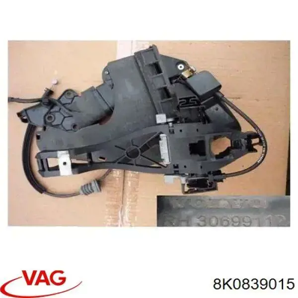 Cerradura de puerta trasera izquierda 8K0839015 VAG