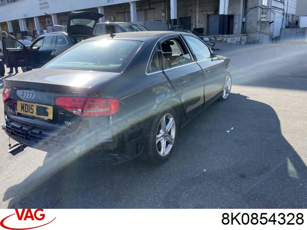 Moldura derecha del parabrisas 8K0854328 VAG