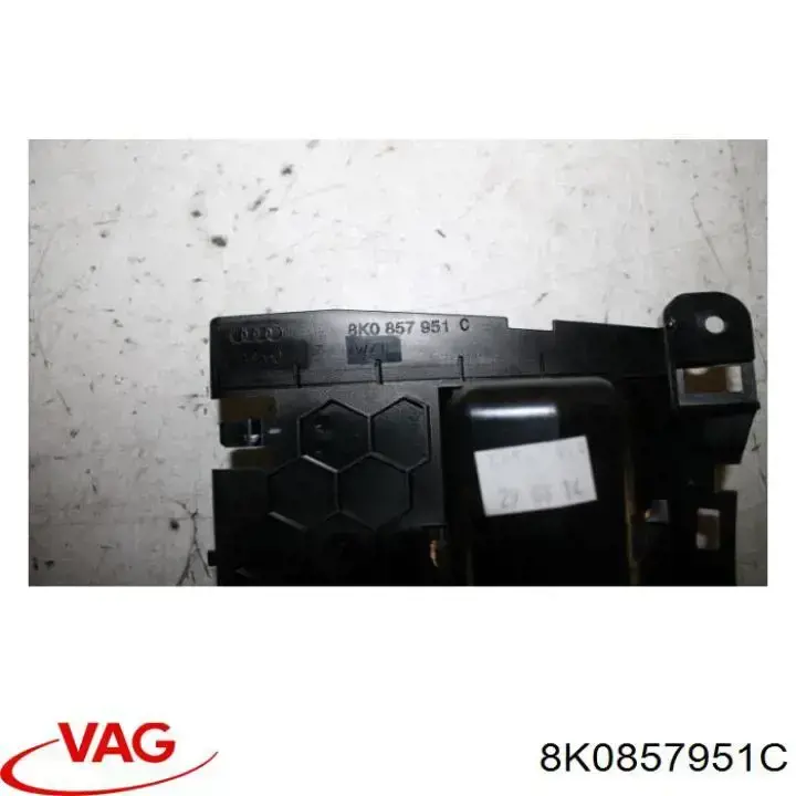 Cenicero de la consola central 8K0857951C VAG