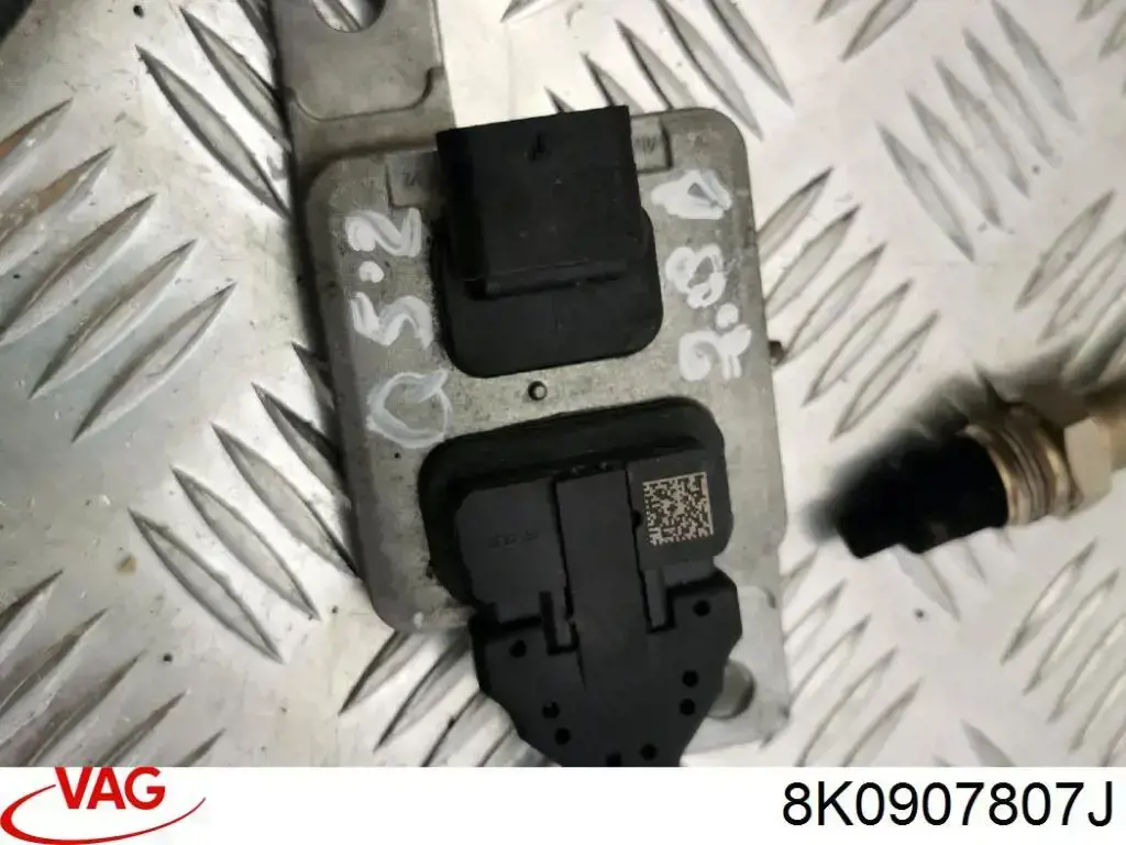 Sensor de óxidos de nitrógeno NOx VAG 8K0907807T precio, desde 245,50 EUR