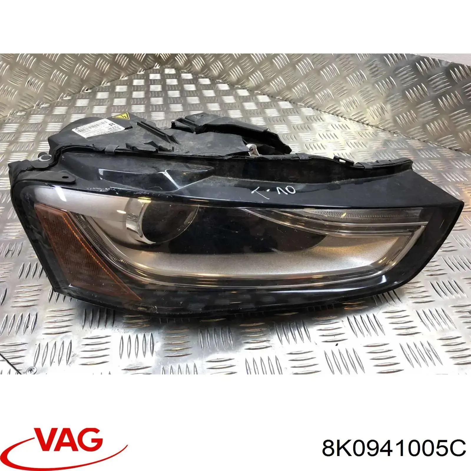 8K0941005C VAG Carcasa del faro izquierdo