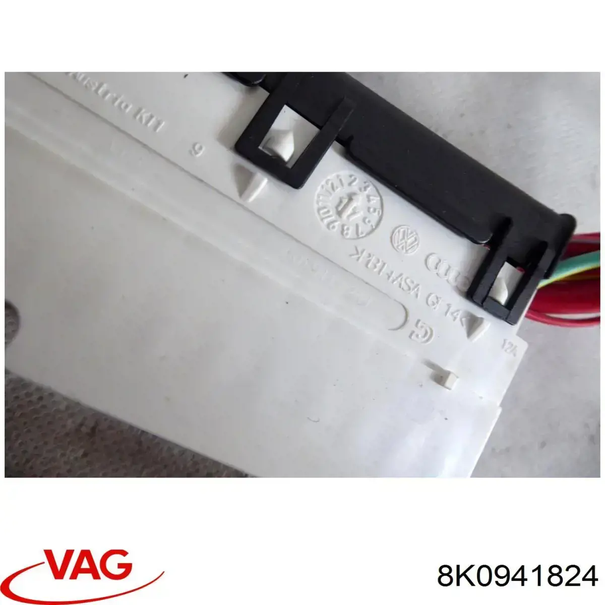 Caja de fusibles 8K0941824 VAG
