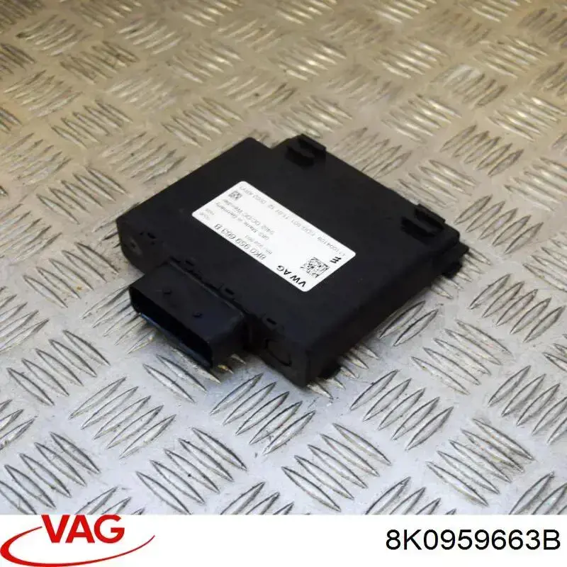 Estabilizador de voltaje VAG 8K0959663B