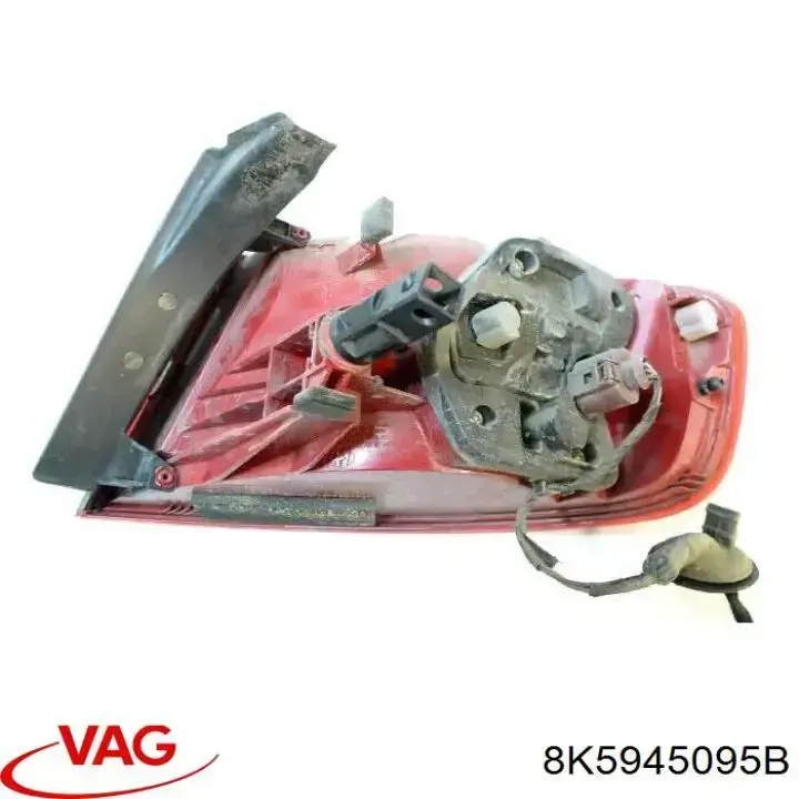 Piloto trasero exterior izquierdo VAG 8K5945095B