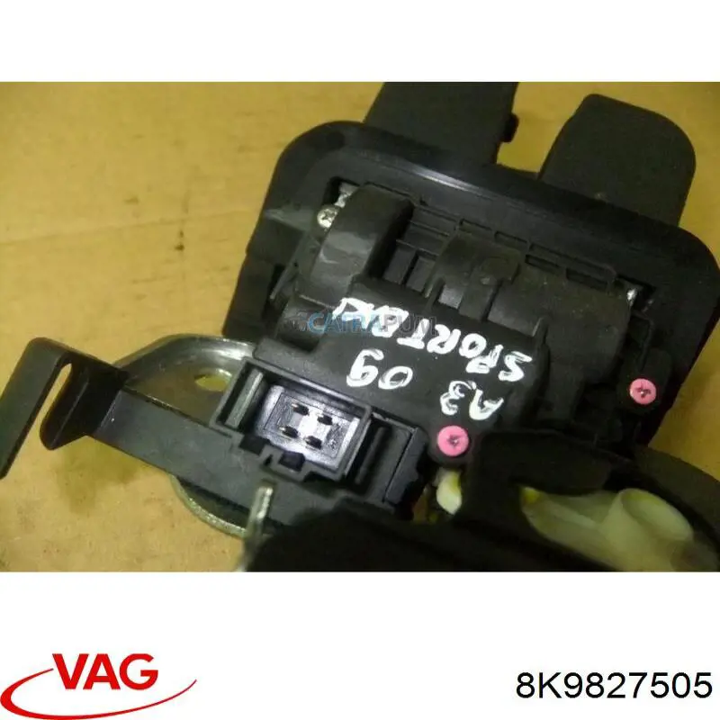 Cerradura de puerta trasera VAG 8K9827505