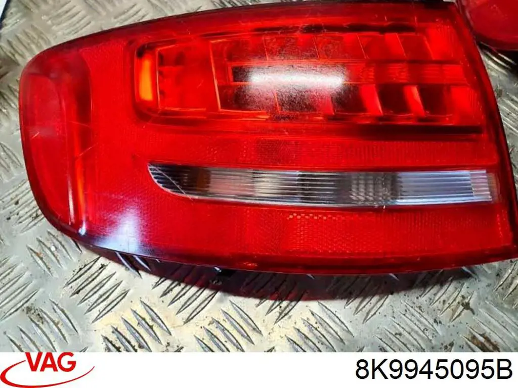 Piloto trasero exterior izquierdo LLG552 Magneti Marelli