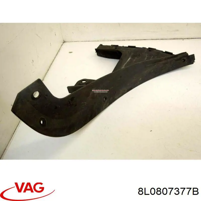 8L0807377B VAG Soporte exterior izquierdo del parachoques trasero