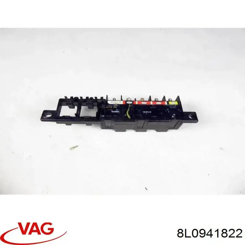 Caja reles VAG 8L0941822