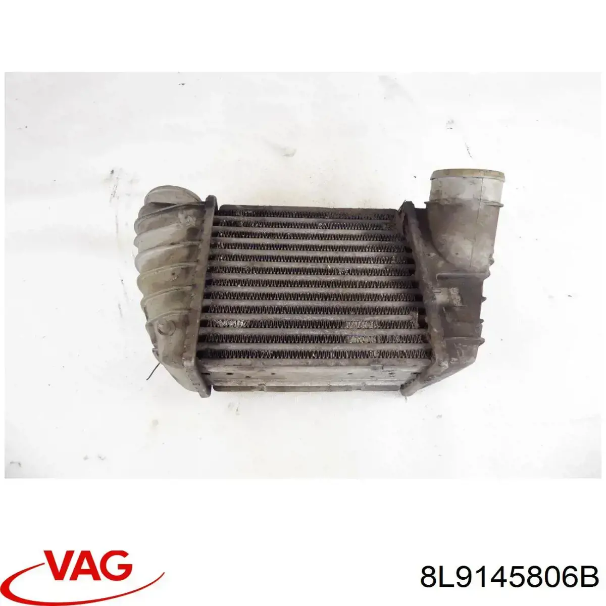 8L9145806B VAG Radiador de intercooler