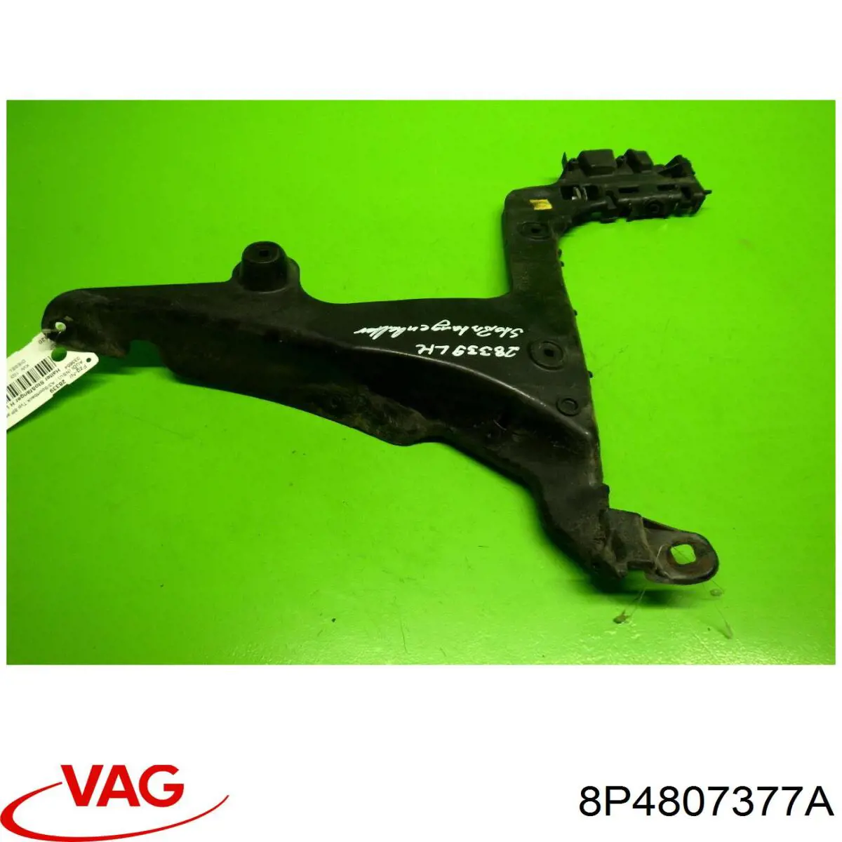 Soporte de parachoques trasero izquierdo VAG 8P4807377A precio, desde 22,58 EUR